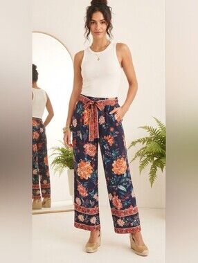 Studio JPR Floral Wide Leg pants Sz Medium